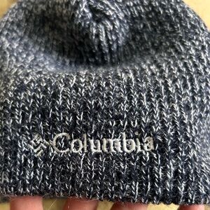 Columbia knit beanie